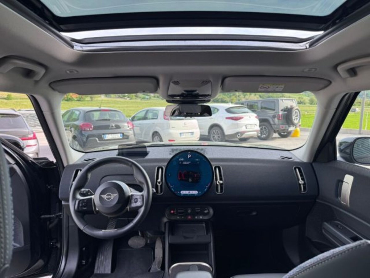MINI Mini Countryman 2.0 Cooper D Essential Countryman (10)