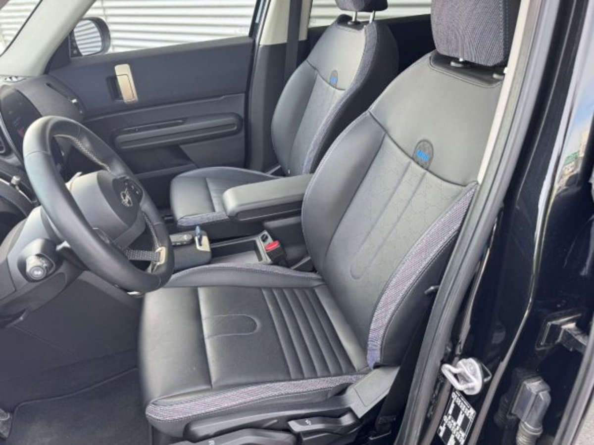 MINI Mini Countryman 2.0 Cooper D Essential Countryman (16)