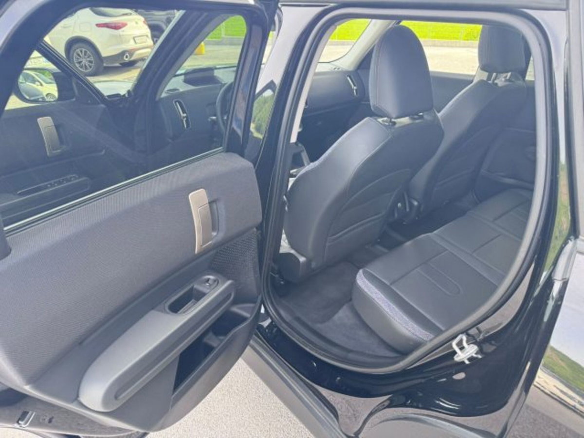 MINI Mini Countryman 2.0 Cooper D Essential Countryman (18)