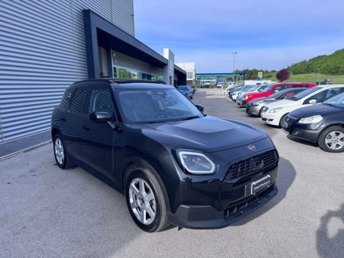MINI Mini Countryman 2.0 Cooper D Essential Countryman (3)