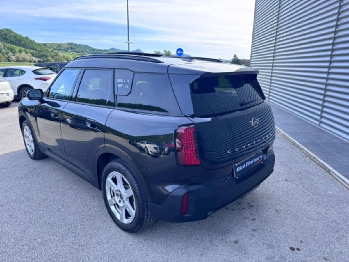 MINI Mini Countryman 2.0 Cooper D Essential Countryman (7)