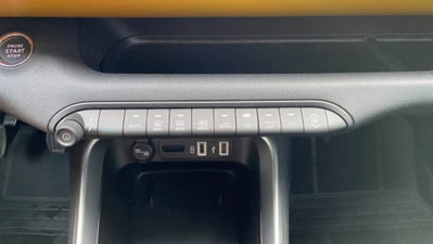 Jeep Avenger 1.2 turbo Summit fwd 100cv (15)