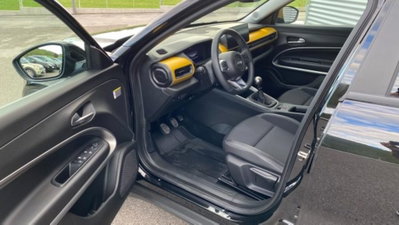 Jeep Avenger 1.2 turbo Summit fwd 100cv (9)