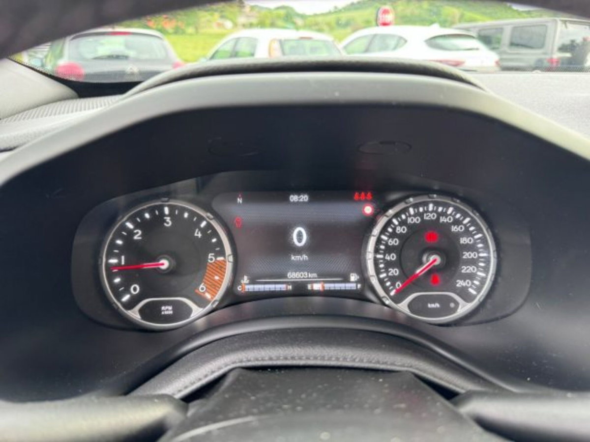 Jeep Renegade 1.6 Mjt 130 CV S (11)