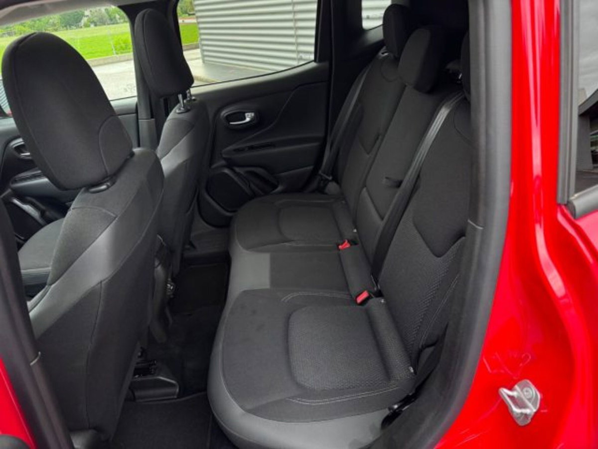 Jeep Renegade 1.6 Mjt 130 CV S (19)