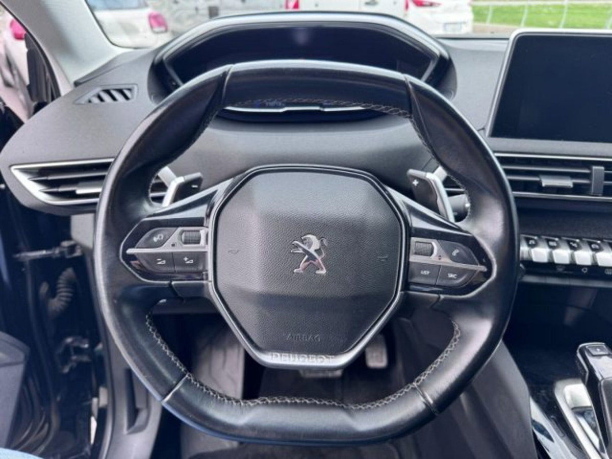 Peugeot 5008 BlueHDi 130 S&S Allure (11)
