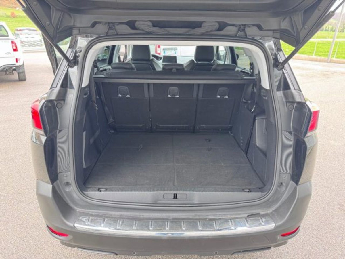 Peugeot 5008 BlueHDi 130 S&S Allure (18)