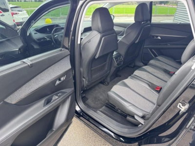 Peugeot 5008 BlueHDi 130 S&S Allure (18)