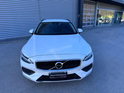 Volvo V60 D3 Geartronic R-design (2)