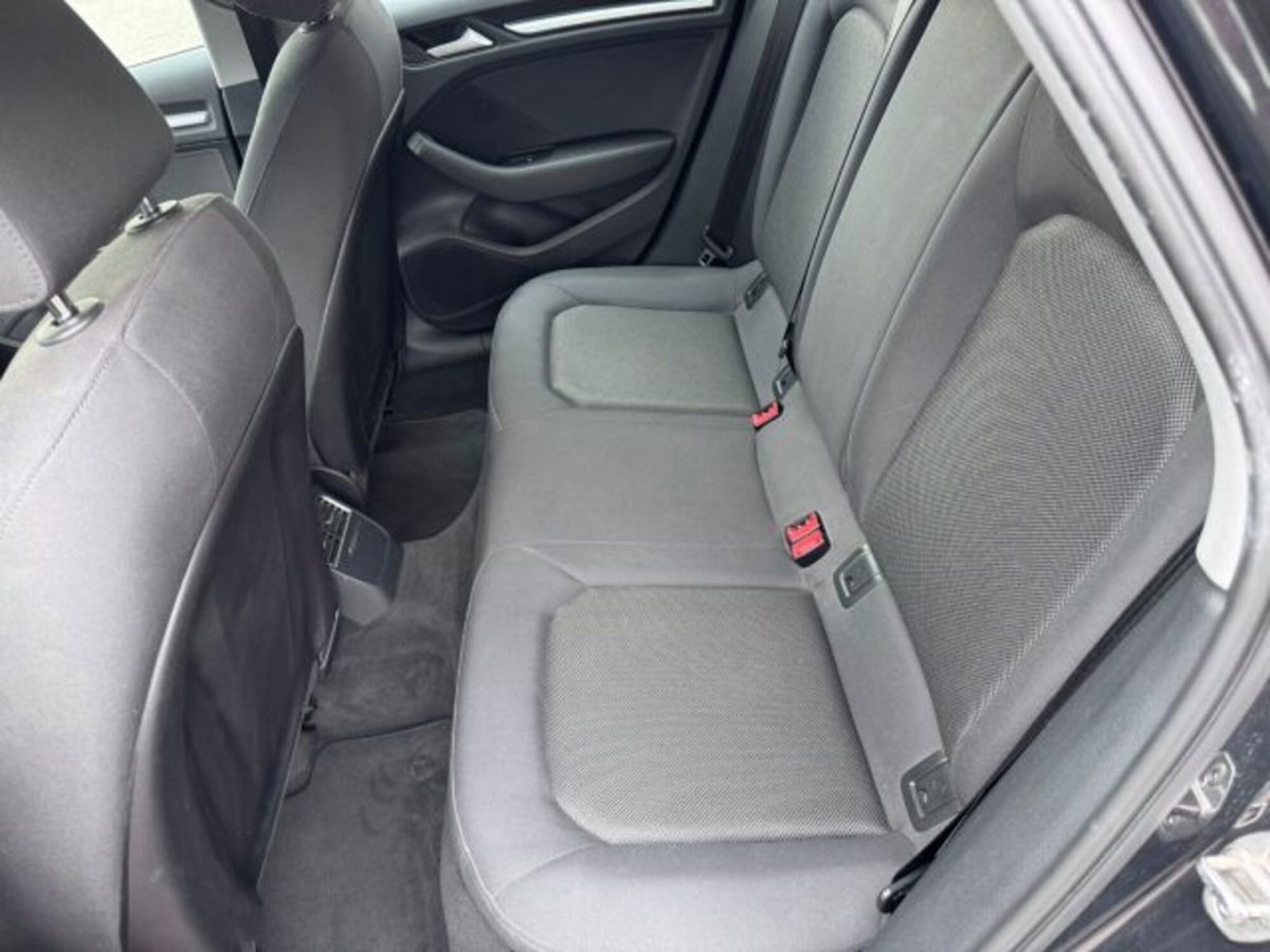 Audi A3 Sportback 1.6 TDI clean diesel Admired (18)