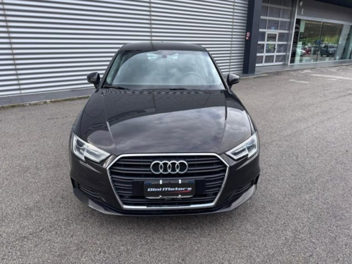 Audi A3 Sportback 1.6 TDI clean diesel Admired (2)