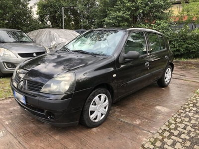 Renault Clio Storia 1.2 5 porte (6)