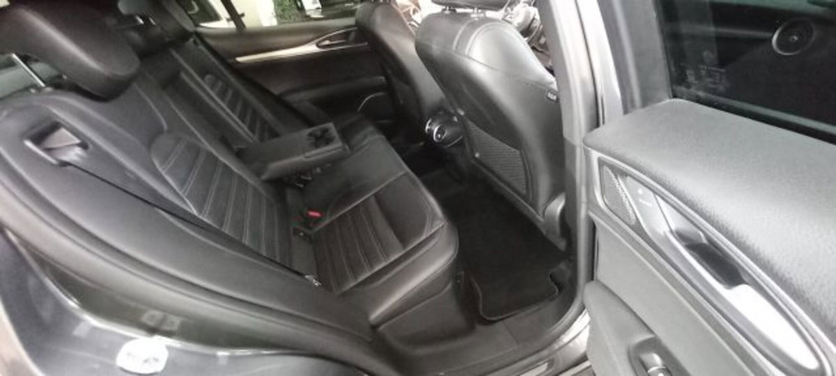 Alfa Romeo Stelvio Stelvio 2.2 Turbodiesel 210 CV AT8 Q4 Veloce (8)