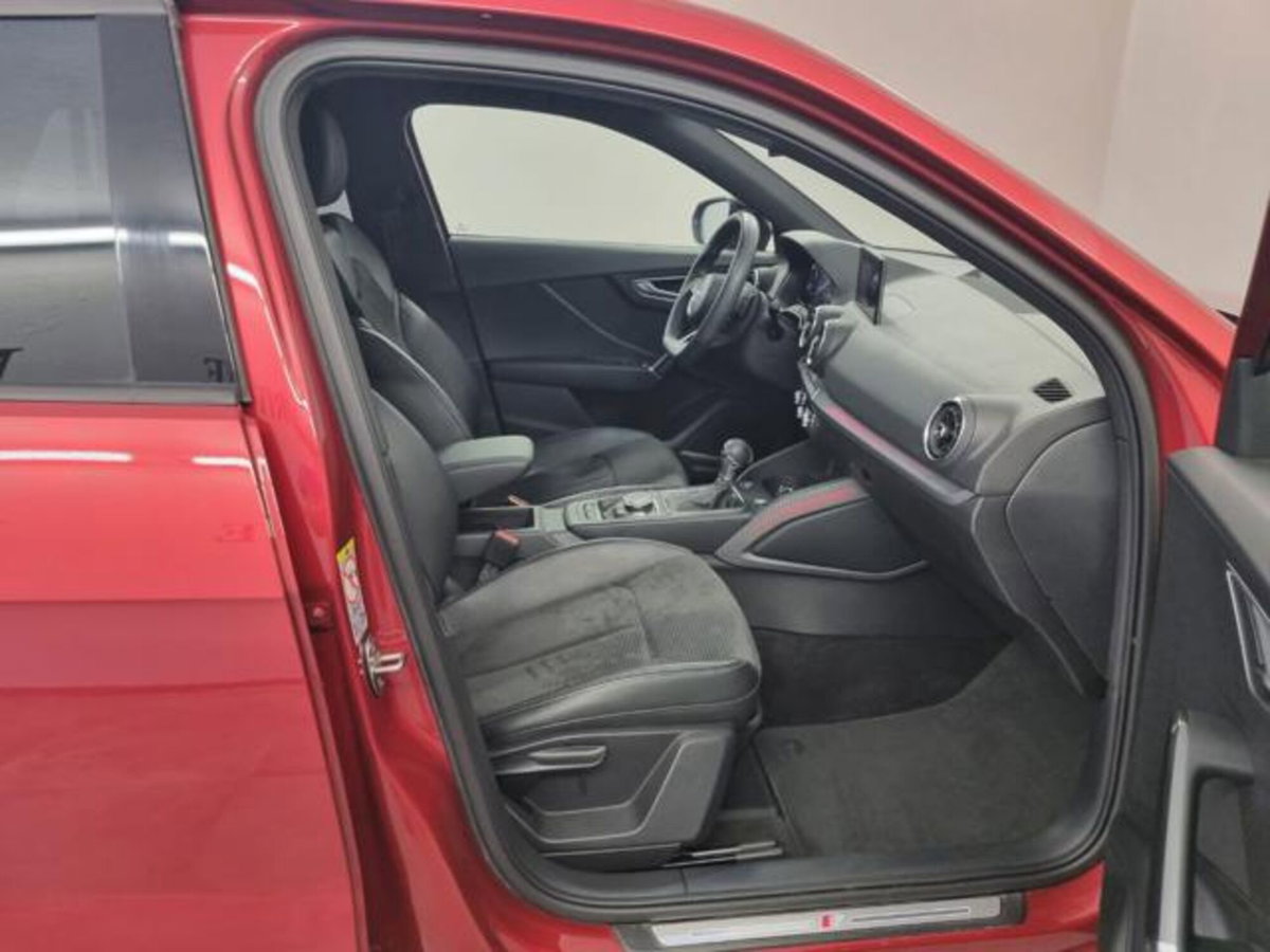 Audi Q2 Q2 35 TDI quattro S tronic S line Edition (13)