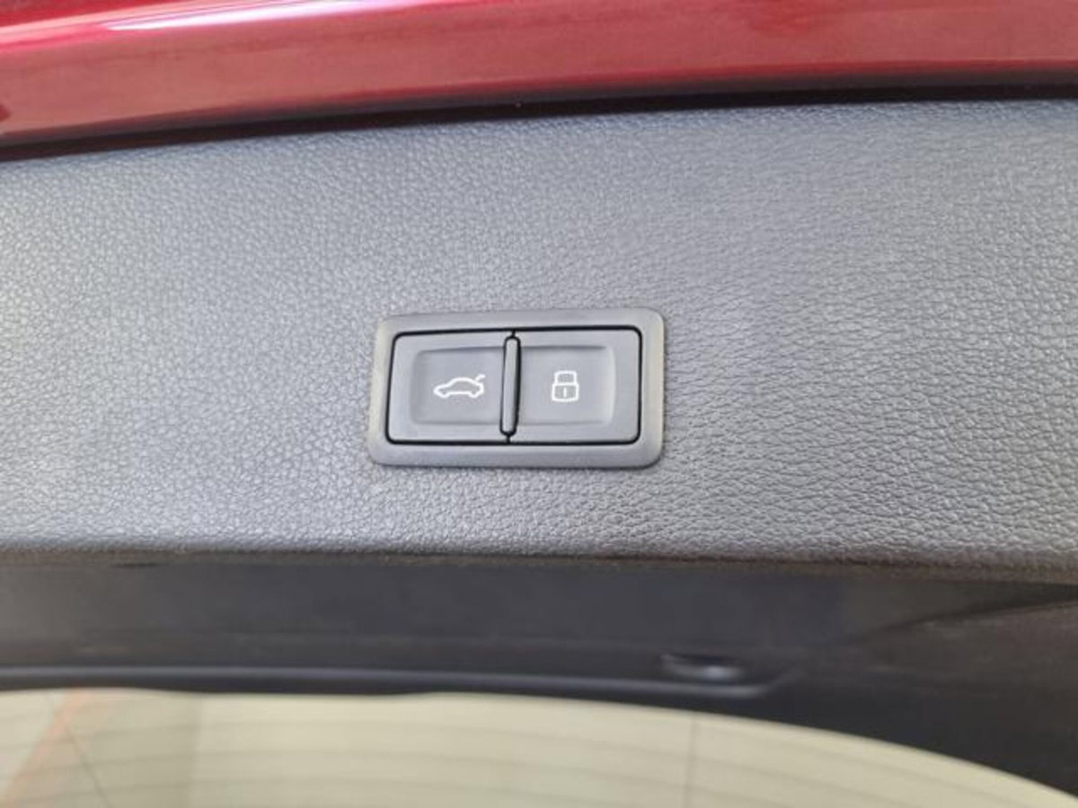 Audi Q2 Q2 35 TDI quattro S tronic S line Edition (14)