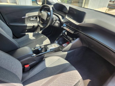 Peugeot 208 50 kWh Allure (13)