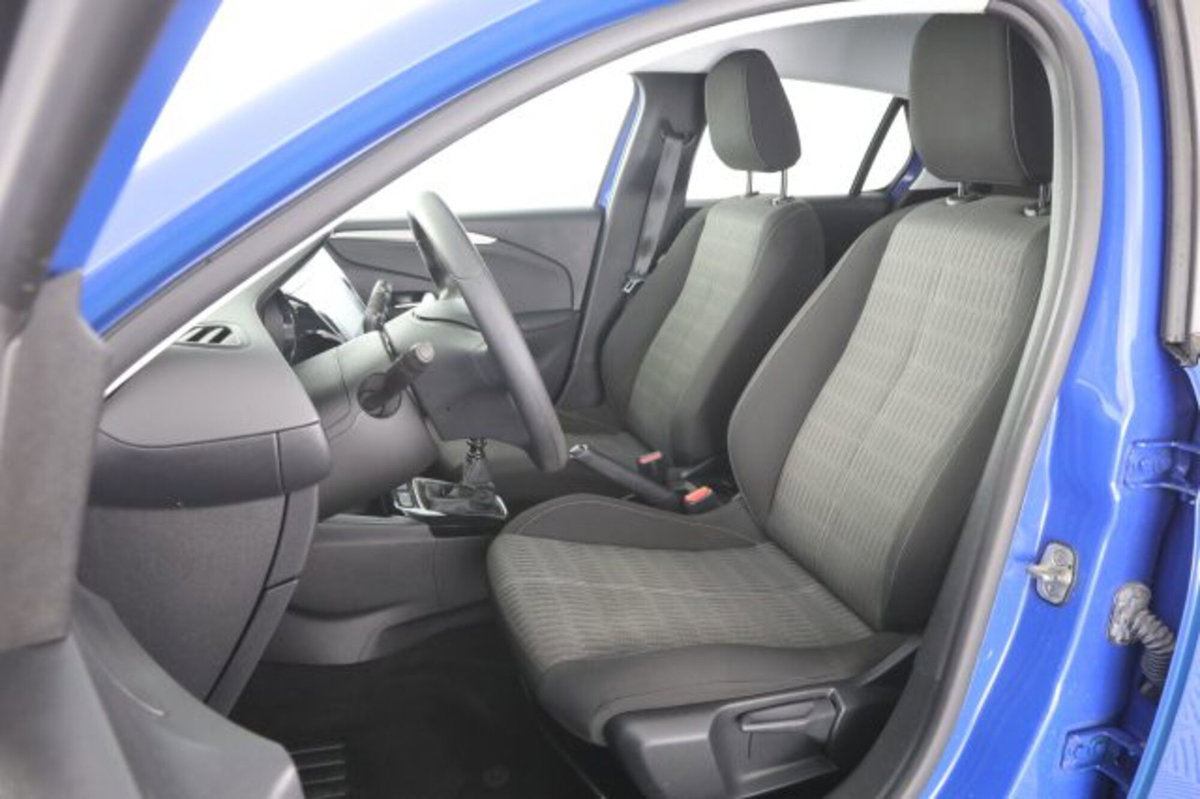 Opel Corsa 1.2 100 CV Edition (2)