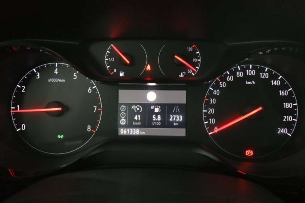 Opel Corsa 1.2 100 CV Edition (7)