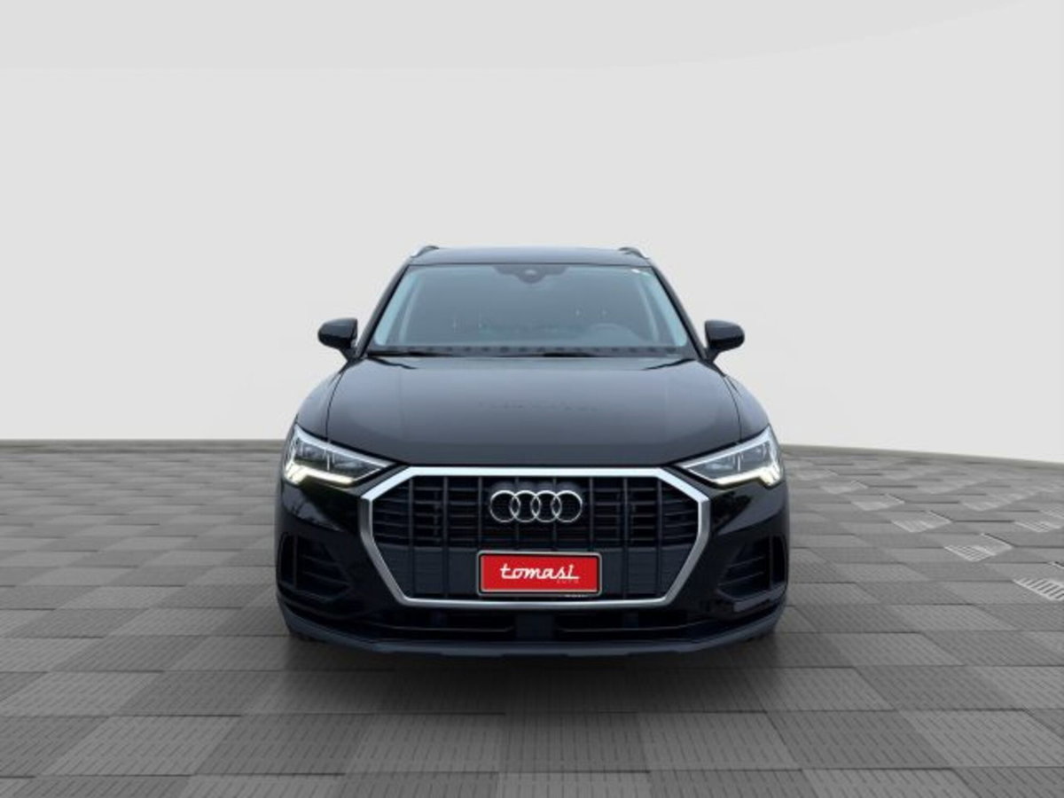 Audi Q3 35 TDI quattro S tronic Business (8)