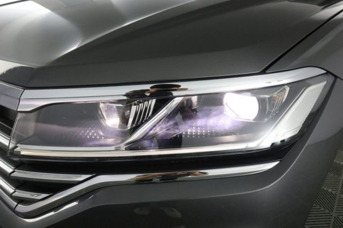 Volkswagen Touareg 3.0 V6 TDI SCR Elegance (9)