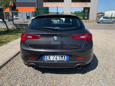Alfa Romeo Giulietta 2.0 JTDm-2 Exclusive 140cv (5)
