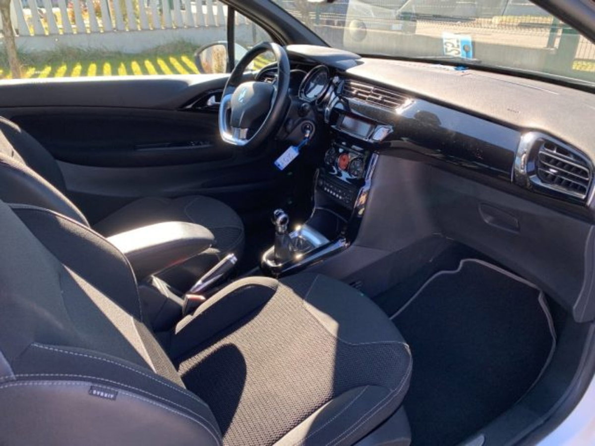 Ds DS 3 Coupé DS 3 1.2 VTi 82 Chic (9)
