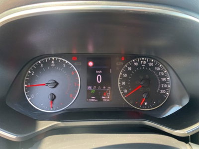 Renault Clio TCe 100 CV 5 porte Zen (14)
