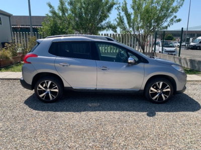 Peugeot 2008 120 S&S Féline (4)