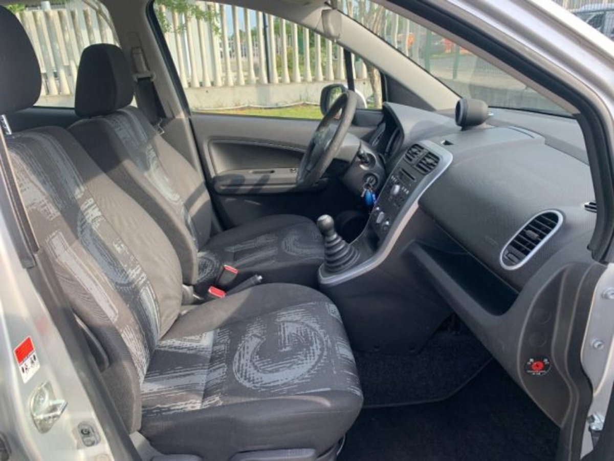 Opel Agila 1.0 12V 65CV Enjoy (12)