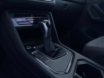 Volkswagen Tiguan 2.0 tdi Elegance 150cv dsg (10)