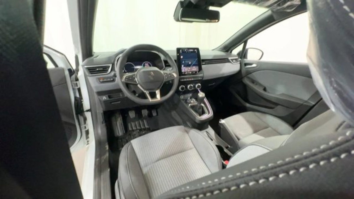 Renault Clio 1.0 eco-g Techno 100cv (10)