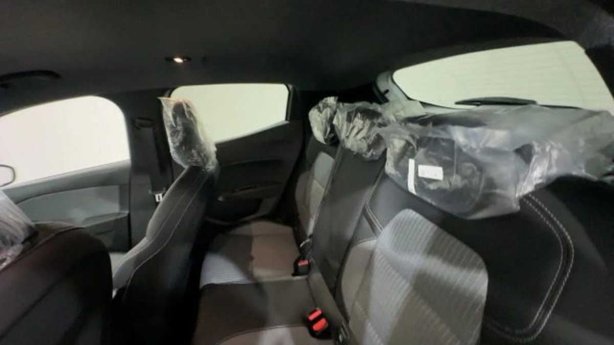 Renault Clio 1.0 eco-g Techno 100cv (18)