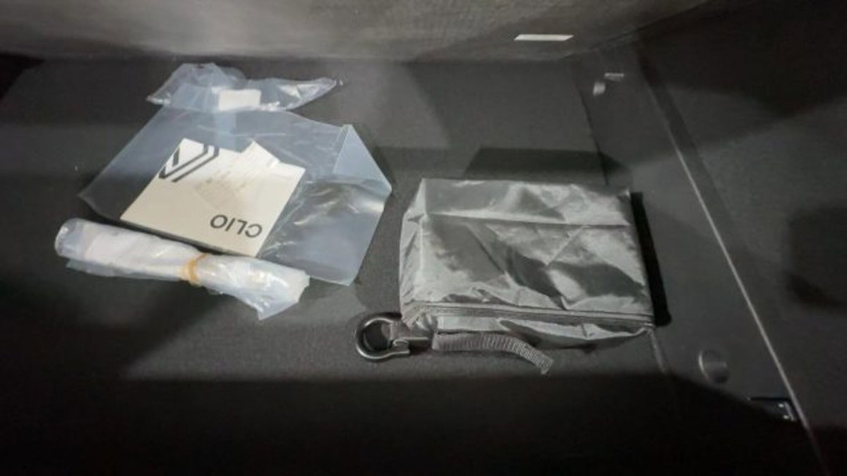 Renault Clio 1.0 eco-g Techno 100cv (8)