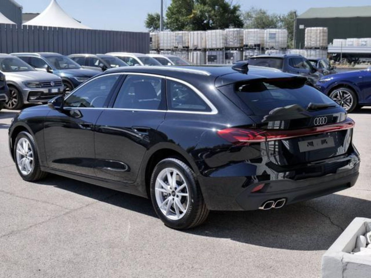 Audi A5 Avant 2.0 tdi mhev+ Business quattro 204cv s-tronic (3)
