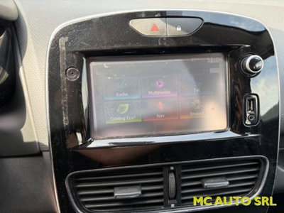 Renault Clio Sporter dCi 8V 75 CV Moschino Intens (12)