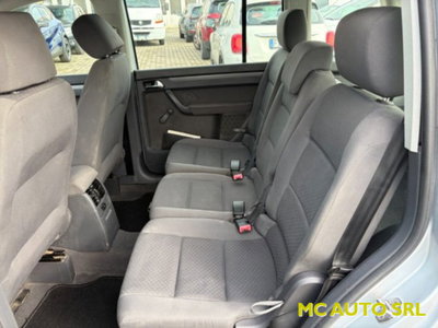 Volkswagen Touran TDI 105CV Highline (8)