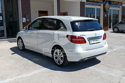 Mercedes-Benz Classe B 200 d Premium (7)