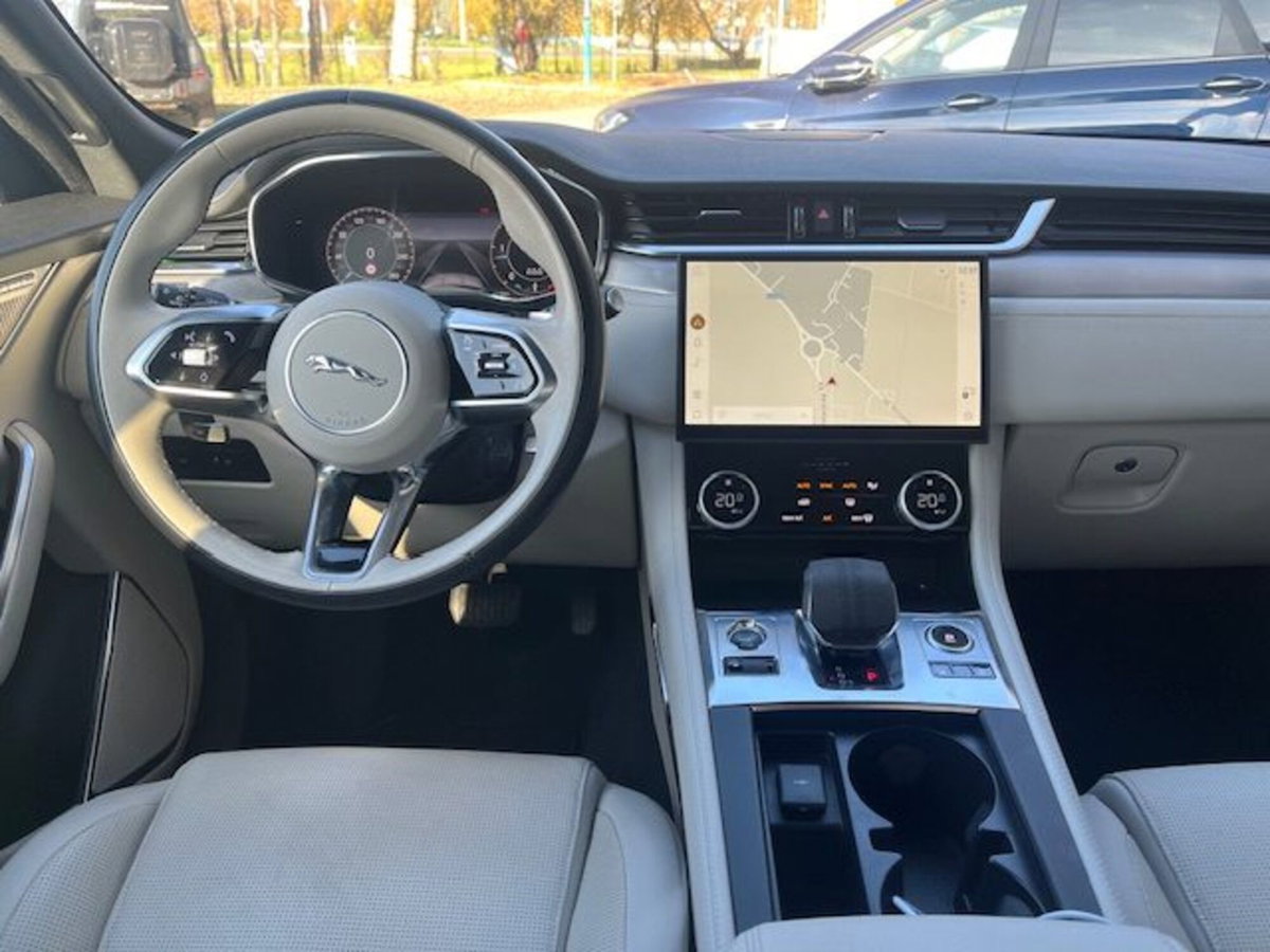 Jaguar F-Pace 2.0 D 163 CV AWD aut. R-Dynamic S (7)