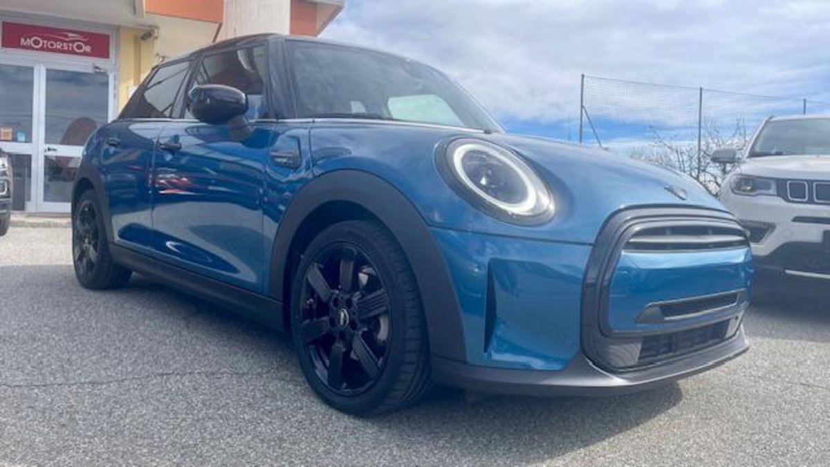 MINI Mini 1.5 Cooper Camden 5 porte (3)