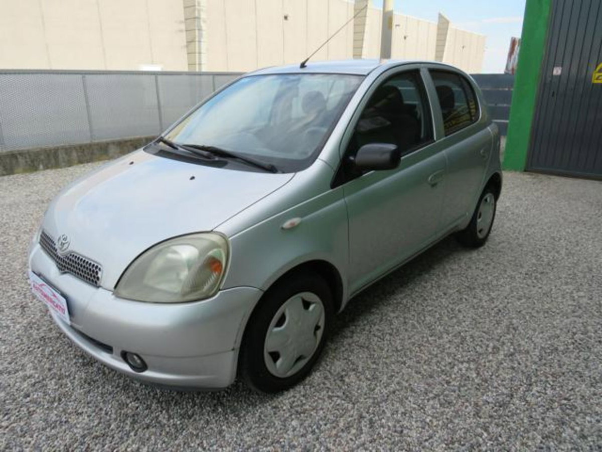 Toyota Yaris 16V cat 5 porte Sol '03