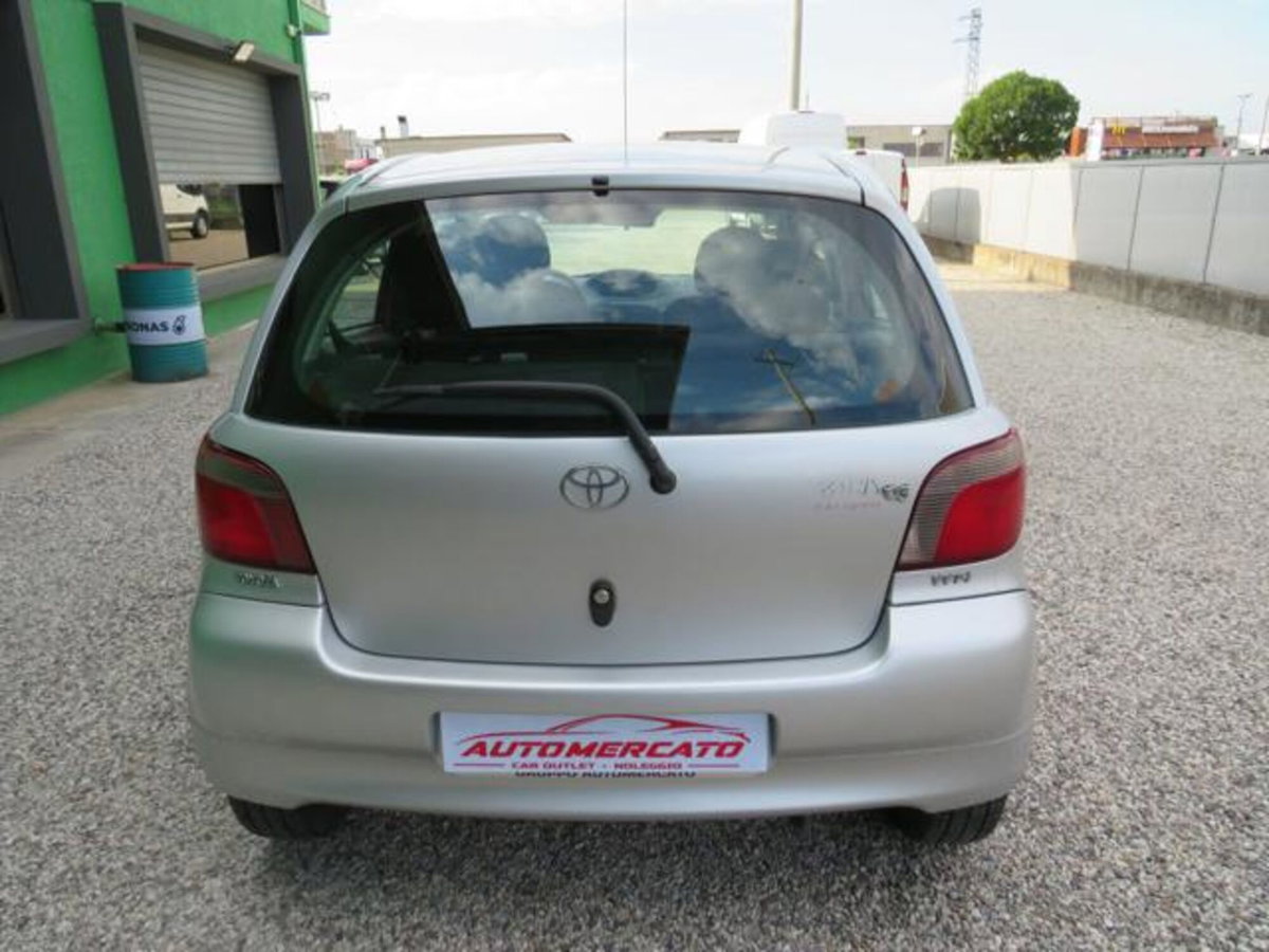 Toyota Yaris 16V cat 5 porte Sol '03 (6)