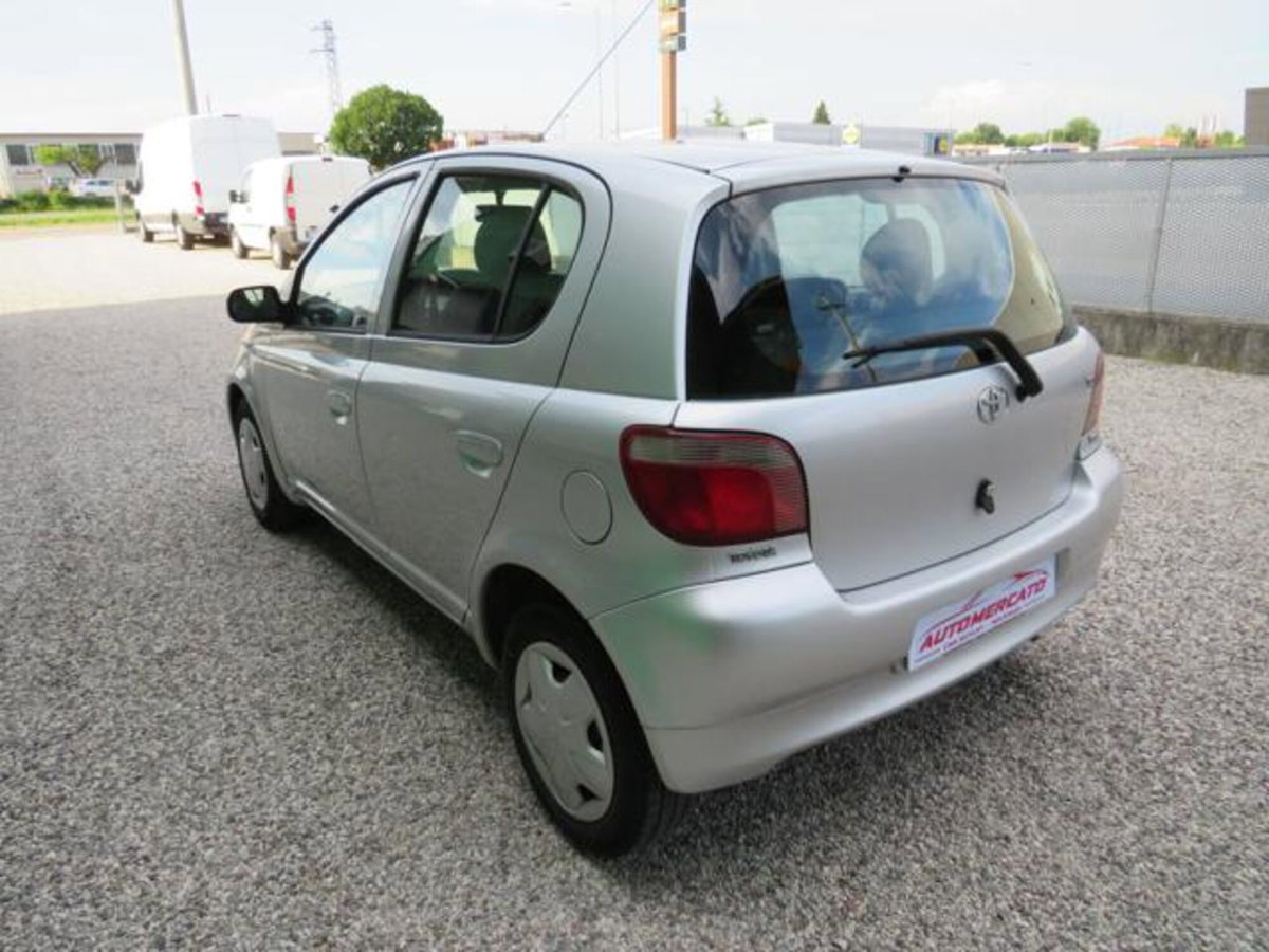Toyota Yaris 16V cat 5 porte Sol '03 (7)