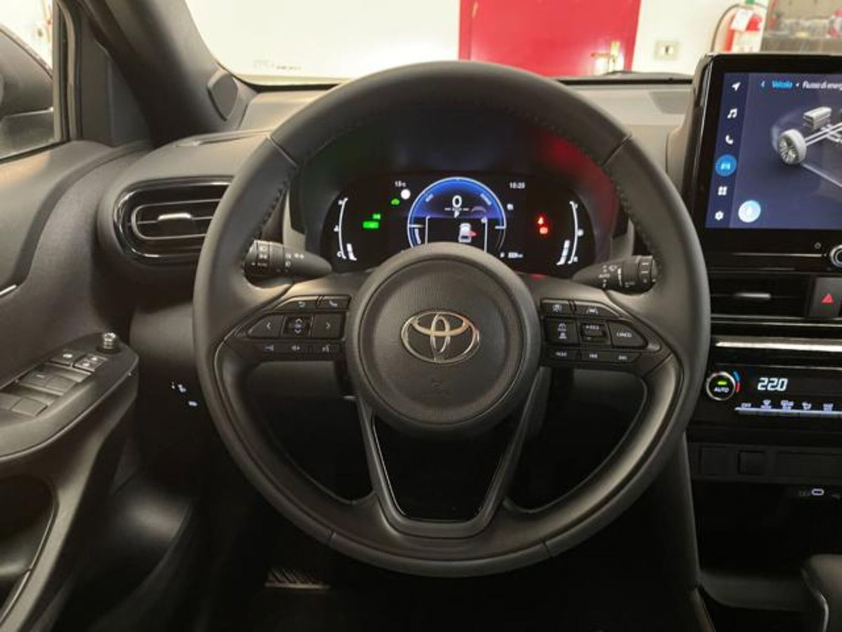 Toyota Yaris Cross 1.5h GR Sport Black Sky fwd 116cv e-cvt (19)