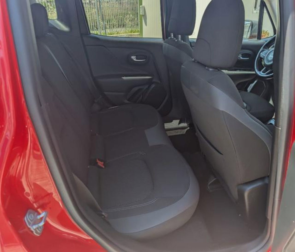 Jeep Renegade 1.6 Mjt 120 CV Limited (12)
