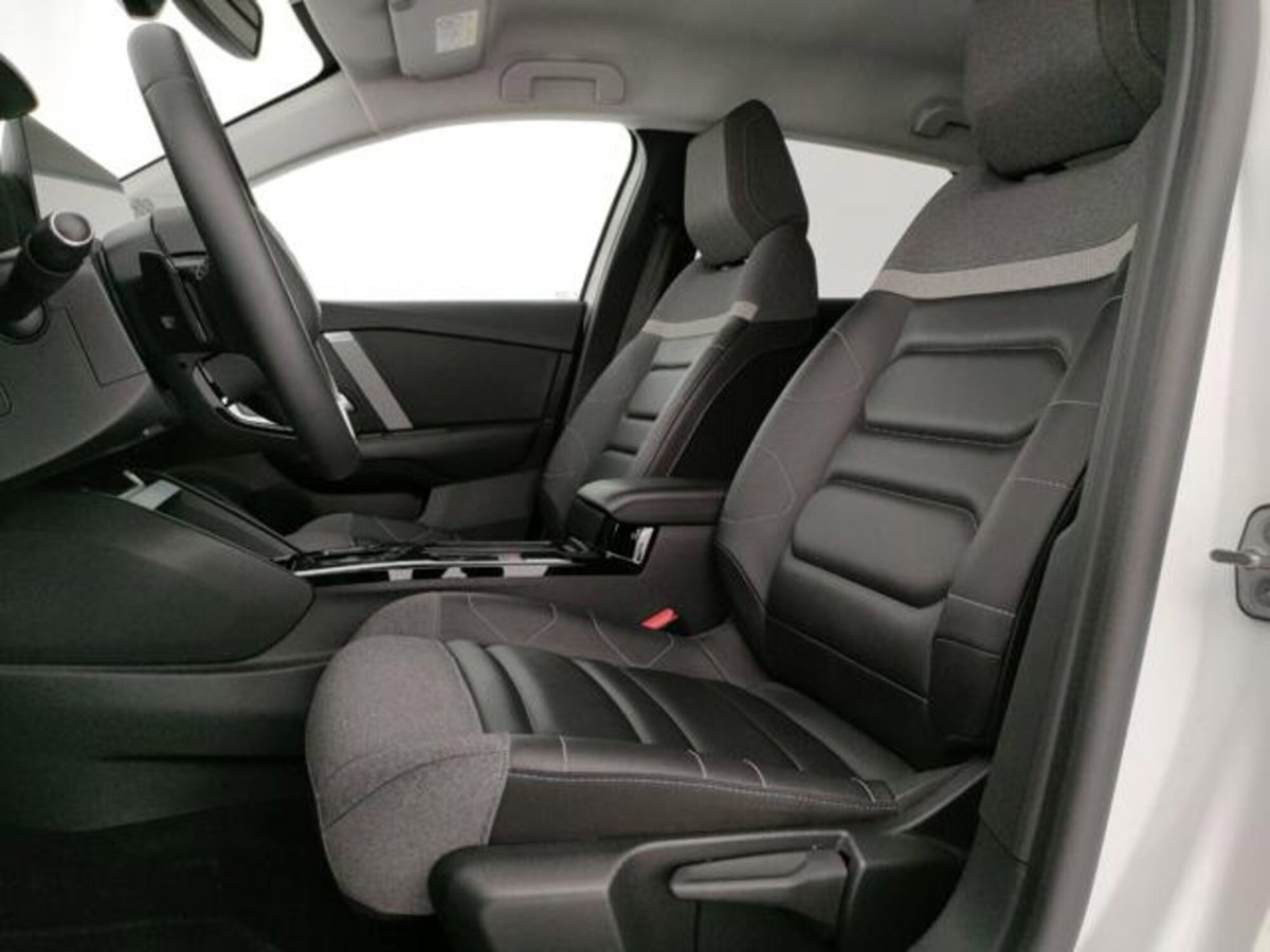 Citroen C4 BlueHDi 130 S&S EAT8 Shine (5)