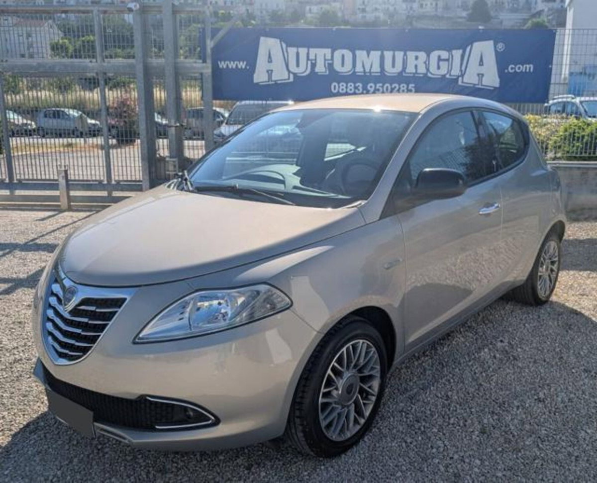 Lancia Ypsilon 1.2 69 CV 5 porte Platinum