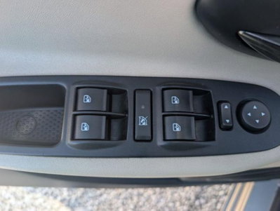 Lancia Ypsilon 1.2 69 CV 5 porte Platinum (9)