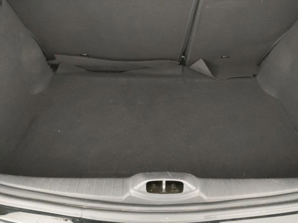 Peugeot 208 82 5 porte Active (18)
