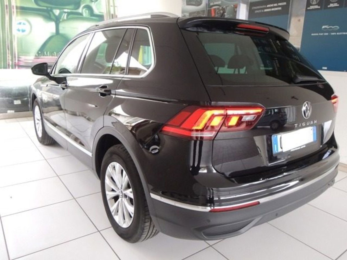 Volkswagen Tiguan 2.0 TDI 150 CV SCR DSG 4MOTION Life (4)