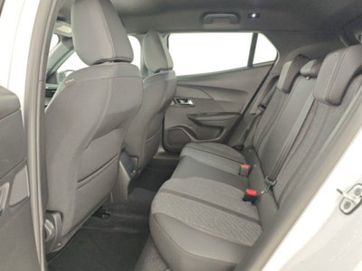 Peugeot 2008 PureTech 100 S&S Allure (16)